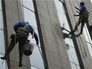 自贡外墙瓷砖清洗与防水补漏 守护建筑外观与安全的双重保障